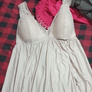 La Vie En Rose Lingerie